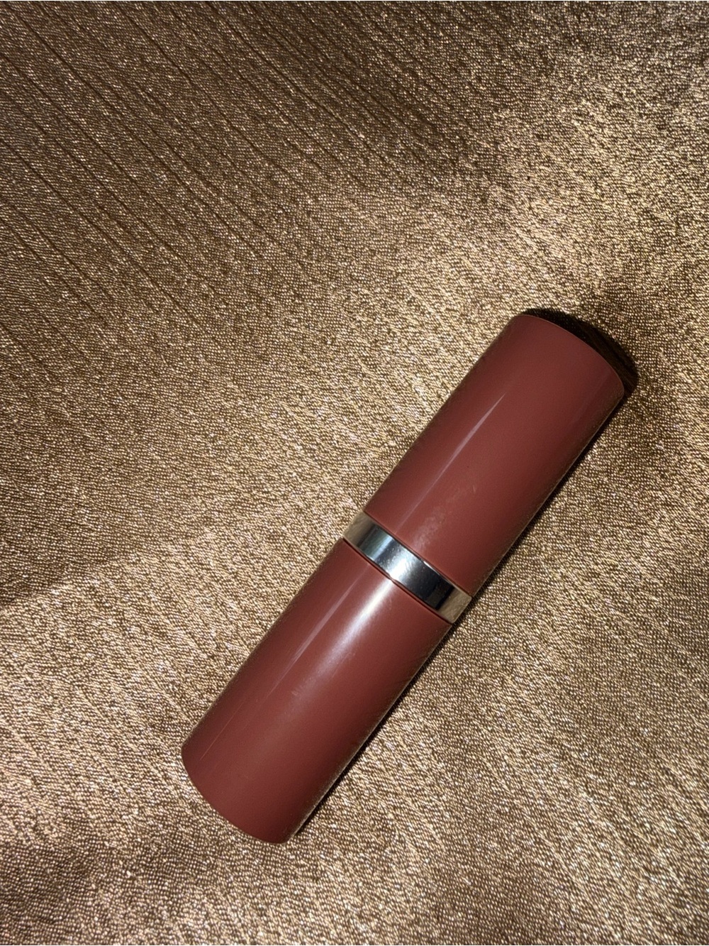Clinique Pop lipstick in the shade Bare Pop - Picture 2 of 3